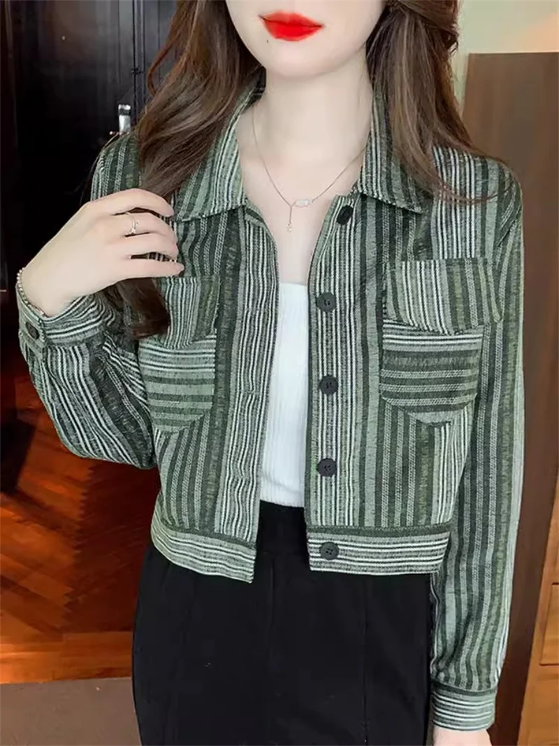 Xiao Xiangfeng Short Coat Top Spring and Autumn 2024 New Striped Women's Long Sleeved High end Elegance Elegance Small stature C