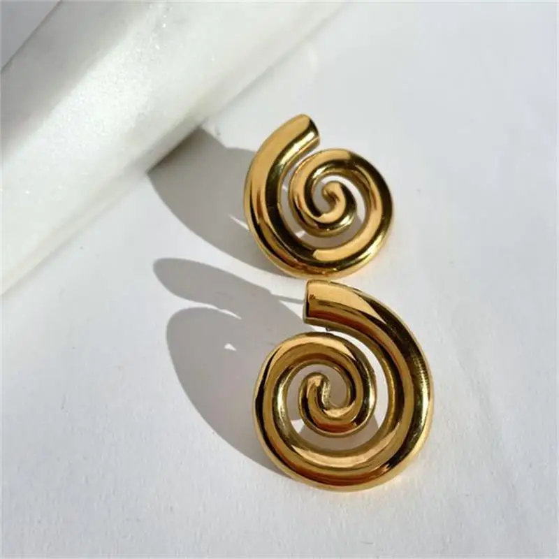 2024 Trend Ribbed Geometric Irregular Rotate Stud Earrings for Women Gold Plated Square Earring Summer Daily Jewelry Wholesale
