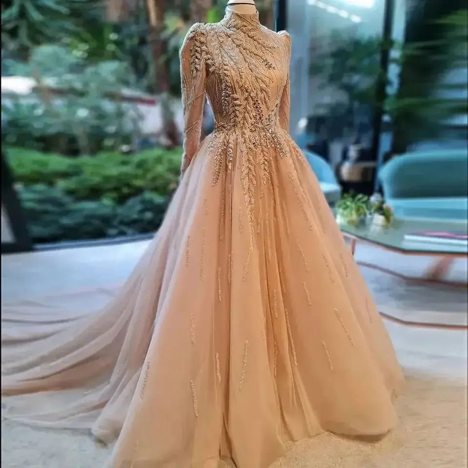 

UAE Dubai Muslim Prom Dresses Elegant High Neck Lace Applique Full Sleeved Princess Ball Gowns Homecoming Quinceanera Dresses