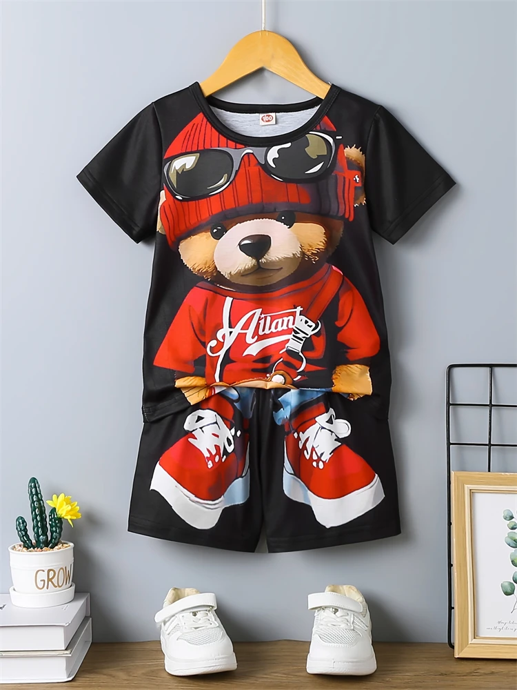 thumbnail image 1 of Conjunto de verano de 2 piezas con estampado de oso de dibujos animados para hombre, camiseta informal de cuello redondo para uso diario, pantalones cortos de playa para hombre para deportes al aire l, 1 of 4