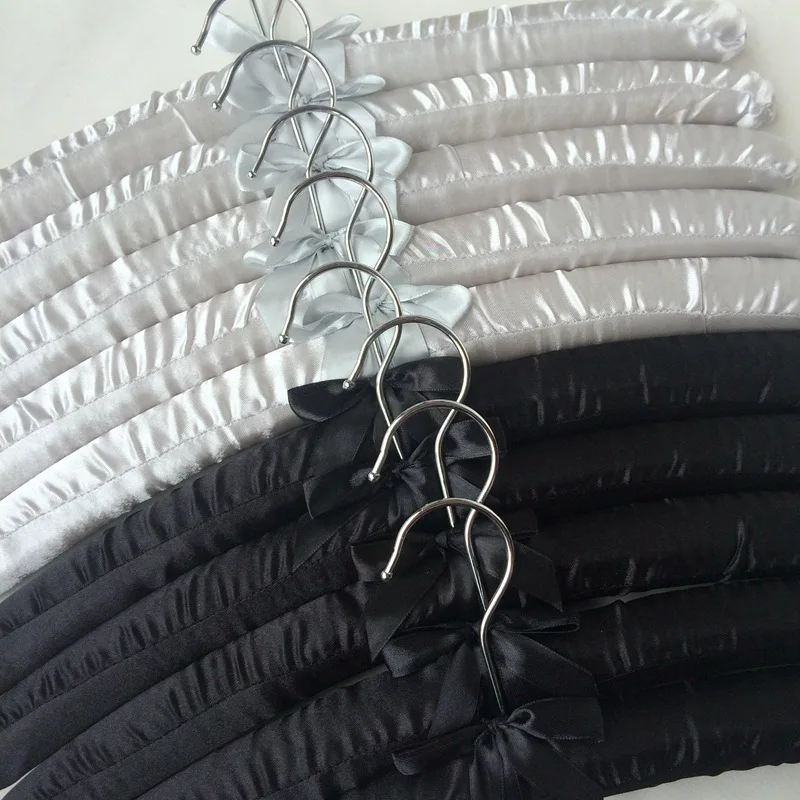 Men Hangers Sponge Padded Hangers Foam Hanger Non Slip Satin Canvas Covers for Adults Clothes Men Suits Bridegroom Suits 42-45cm 2