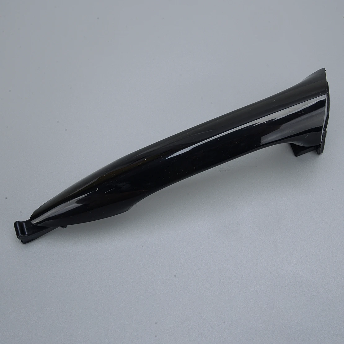 

826623X000 замена передней левой наружной дверной ручки автомобиля 826513X000, подходит для Hyundai Elantra Coupe, черный пластик