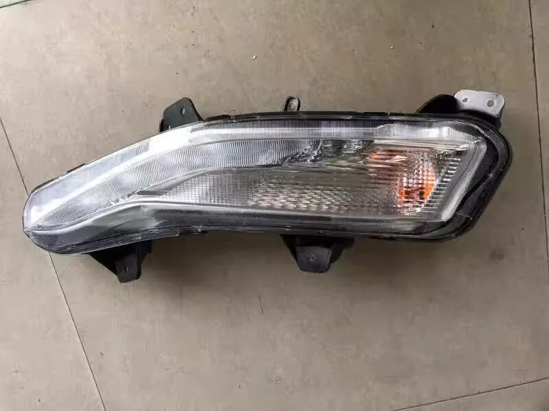 

Car Fog Lights Turn Signal Light For Chevrolet Chevy Malibu 2019 2020 Turn Signal LED Daytime Running Light 84575553 84575552
