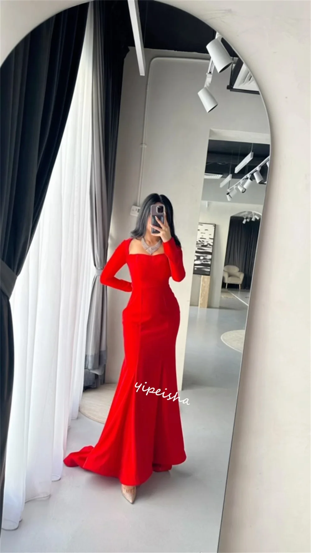 Рисунок 4 - Платье для выпускного вечера из Саудовской Аравии