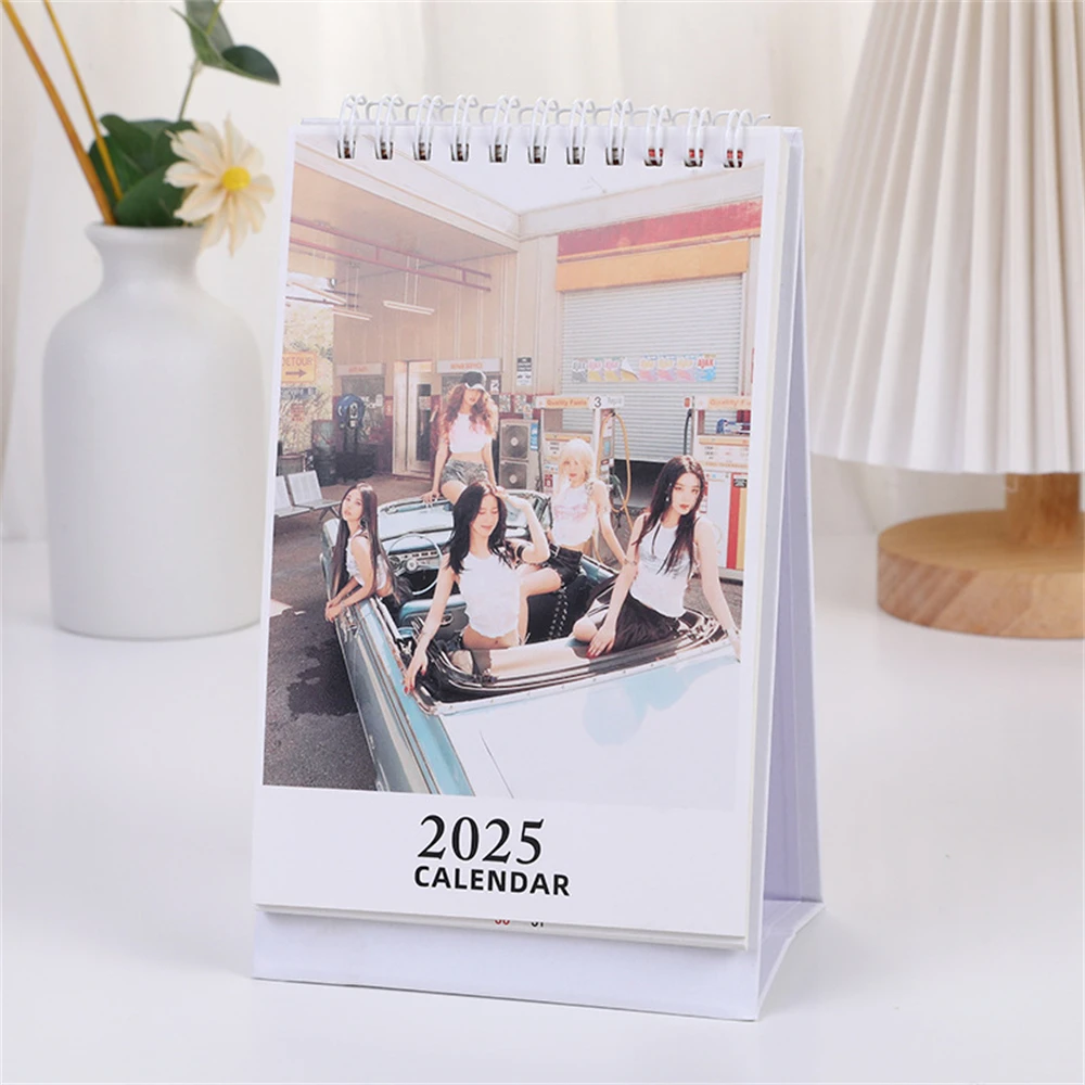 K-POP・アジア Astrology: The Daily Love Calendar Amazon.com: 2025 Astrology Mini Wall Calendar: 9798888280539