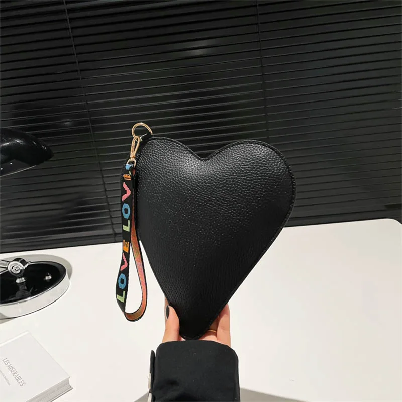 Women's Heart Shaped Coin Purse Cute Zipper Wallet Leather Change Purse Clutch with Wristlet
