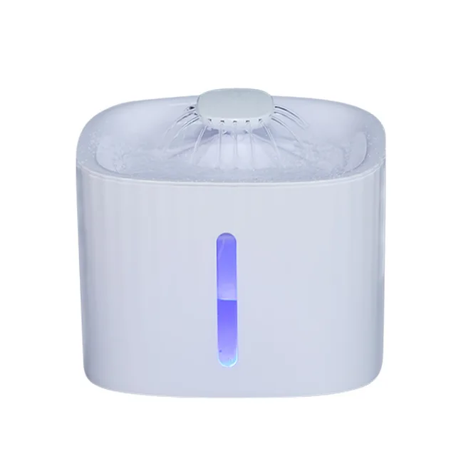 The new cat water fountain features an automatic circulating water flow system, keeping pets' mouths dry, suitable for dogs and 4