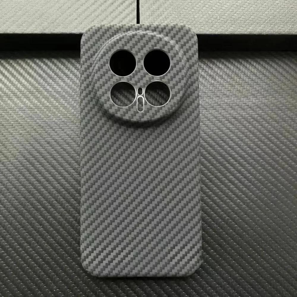 Dual-Color Carbon Fiber Pattern Anti-Drop Hard Case with Shockproof Bumper