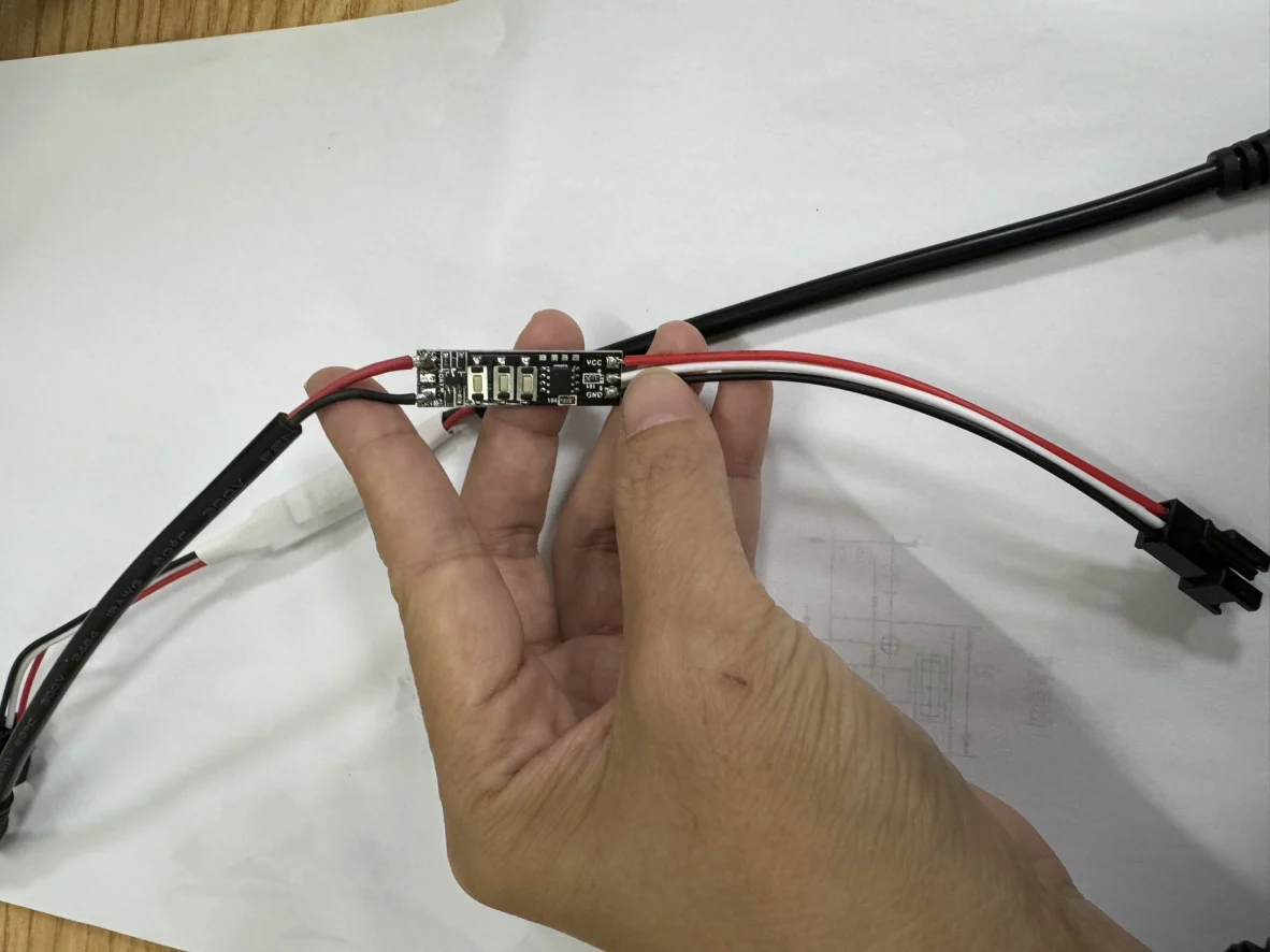 LED controller for LED flying kites with more than 120 flashing way 6