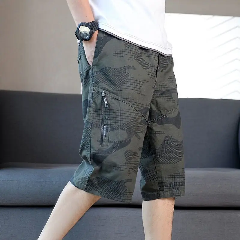 thumbnail image 1 of Pantalones cortos cargo con bolsillos para hombre, bermudas largas con media cremallera para hombre, pantalones cortos de camuflaje de nailon negro, holgados, de lujo, estilo Harajuku, 1 of 5