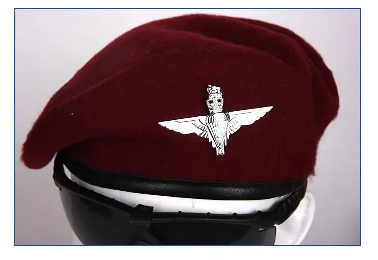 実物官給品 イギリス軍 (陸軍) 空挺部隊 ベレー帽　バッジ付きセット 実物官給品 イギリス軍 (陸軍) 空挺部隊 ベレー帽 バッジ付き
