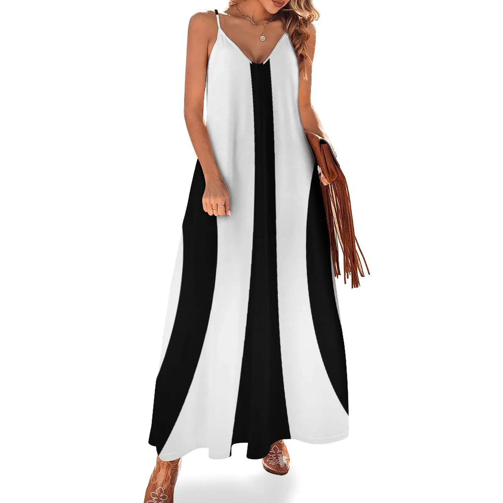 

Black on White Retro Sixties Mod Sleeveless Dress elegant guest wedding dress women formal occasion dresses