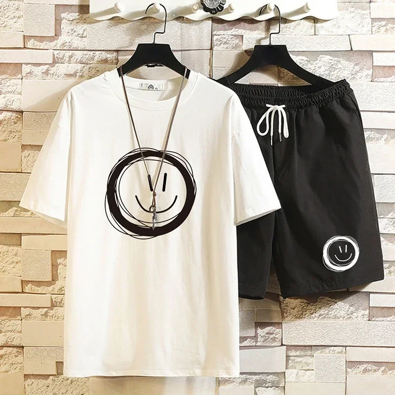 thumbnail image 1 of Ropa de hombre Conjuntos de pantalones cortos blancos Chándal gráfico Ropa deportiva Trajes deportivos Camiseta de jogging Top de nailon para hombre Marcas originales con estilo, 1 of 4