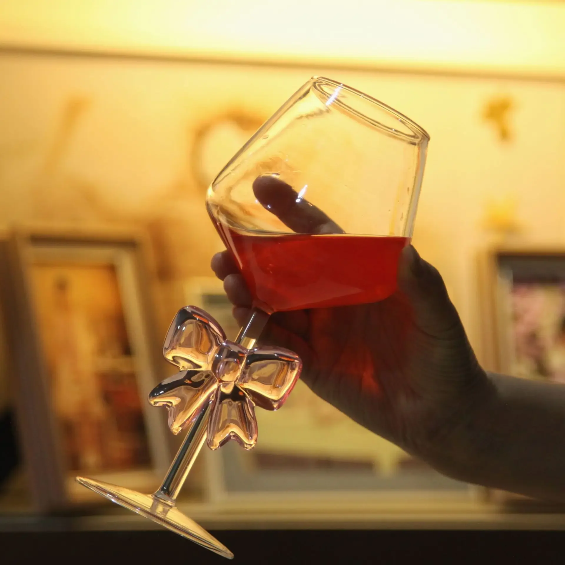 素敵?ガラス製 茶杯A×3 4800円 サイズ：高さ5.6 cm幅5.5