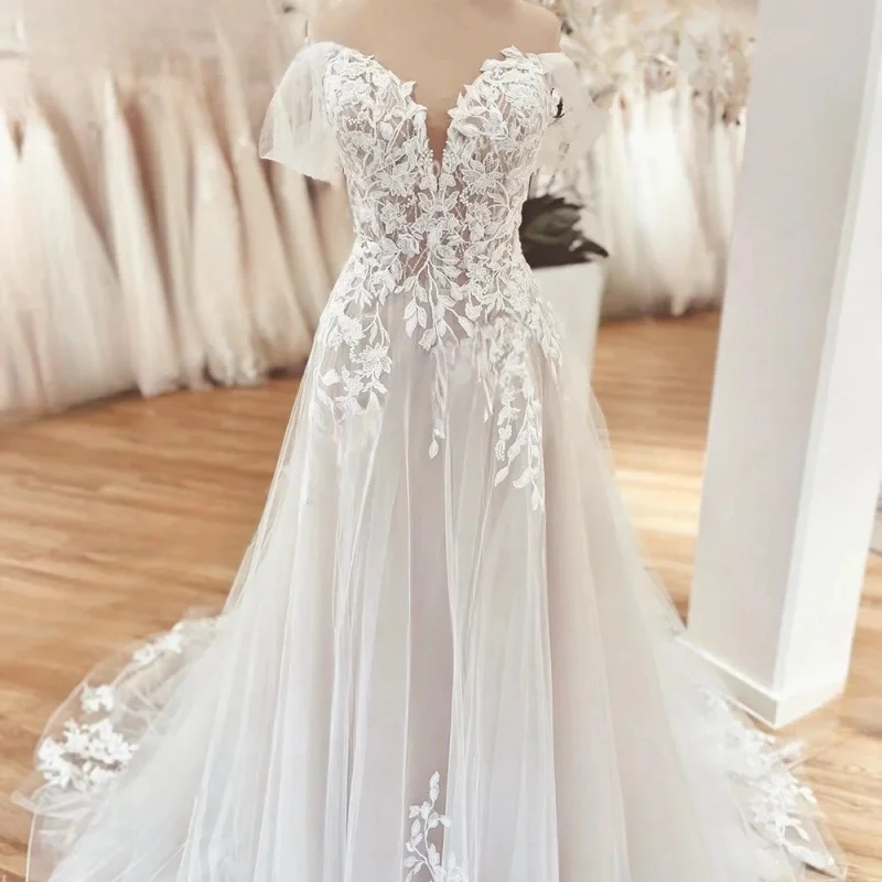 

Romantic A Line Lace Wedding Dresses Sweetheart Sweep Train Short Sleeves Modern Bride Ivory Bridal Gown For Women 2024