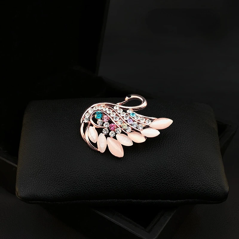 Fashion Swan Brooch Women Fixed Simple Suit Decoration Animal Pins Crystal Corsage Elegant Pin Accessories Jewelry Scarf Buckle