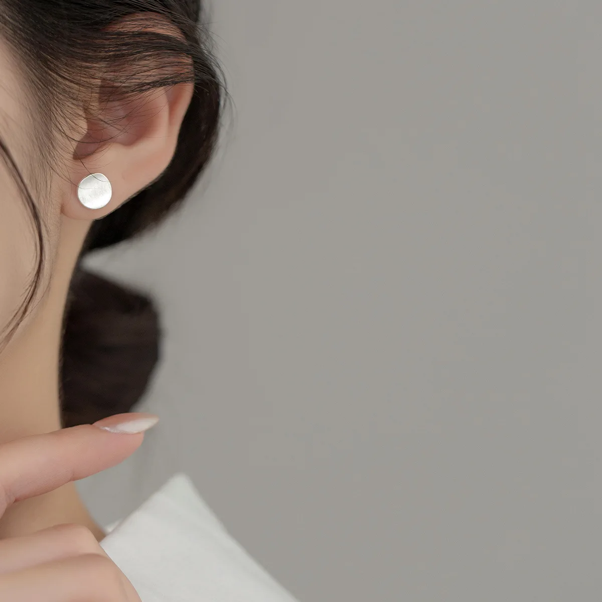 925 Sterling Silver Frosting Round Stud Earrings For Women Wedding Luxury Piercing Jewelry Wholesale Free Delivery Jewellery - Image 3