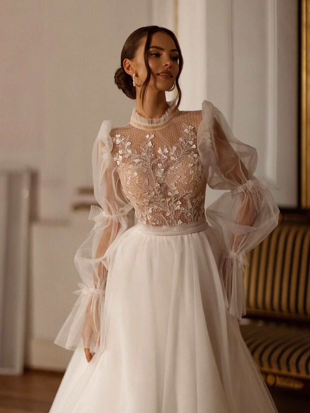Shiny High Collar Long Sleeve Wedding Dress Sequined Beads Bride Robe Graceful Appliques Bridal Gown Customized Robe De Mariée 2