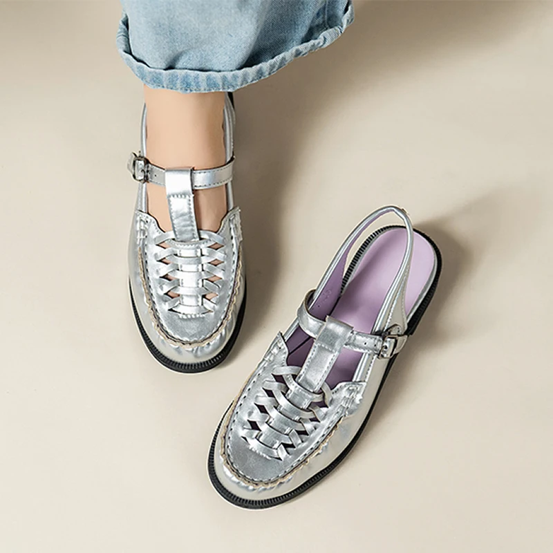 Metal Big Toe Loop Ladies Flat Sandals 2024 Square Head Open Toe Cross Strap Flatfrom Summer New Leisure Sandal Shoes For Women