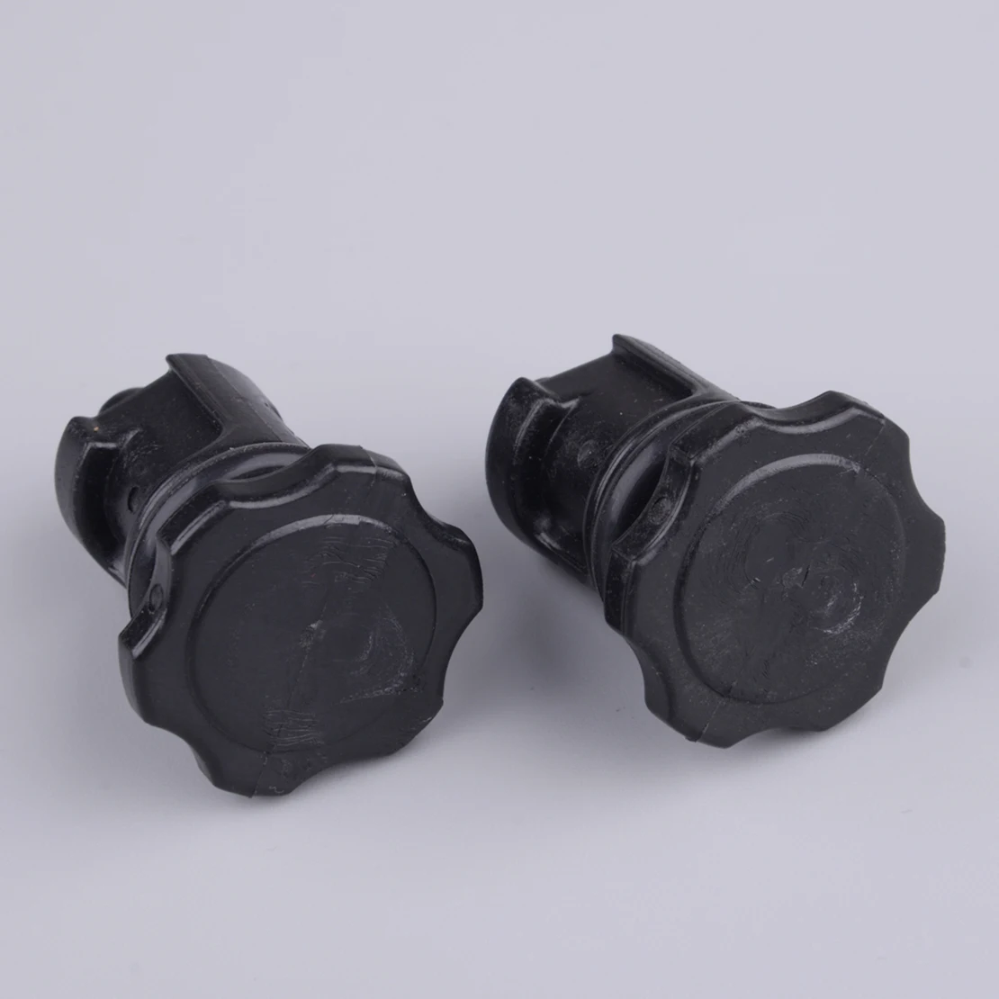 

5105718AB 04591959AA 2Pcs Transmission Oil Dipstick Filler Cap Cover Plug Fit for Jeep Wrangler Liberty Chrysler 200 Dodge Ram