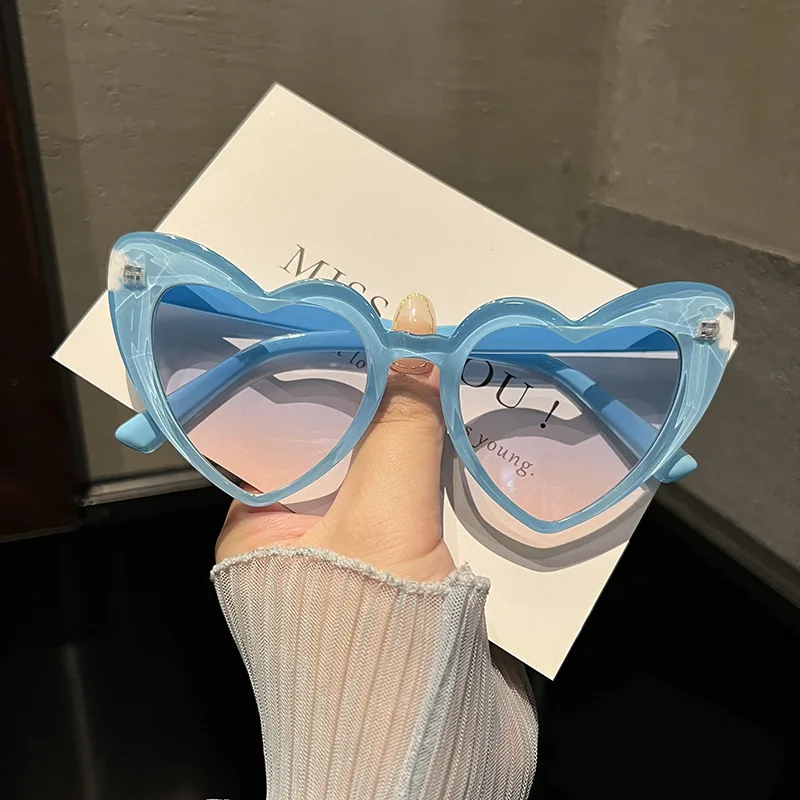Trendy Cosplay Party Glasses Eyewear Heart-Shaped Sunglasses UV400 Protection Heart Sunglasses for Women Clout Goggle 2