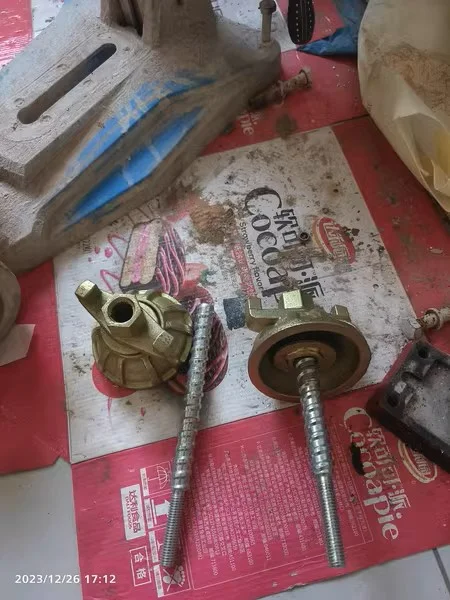 La Carotatrice Per Un Carotaggio A Secco O Umido In Relazione Al Materiale Da Carotare - Foto 1