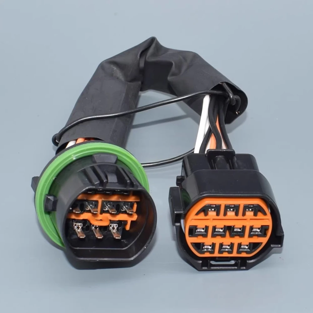 

For HYUNDAI Kia K1/2/3/4 Verna New Headlight Assembly Plug 1pcs DJ7109-2-21-11