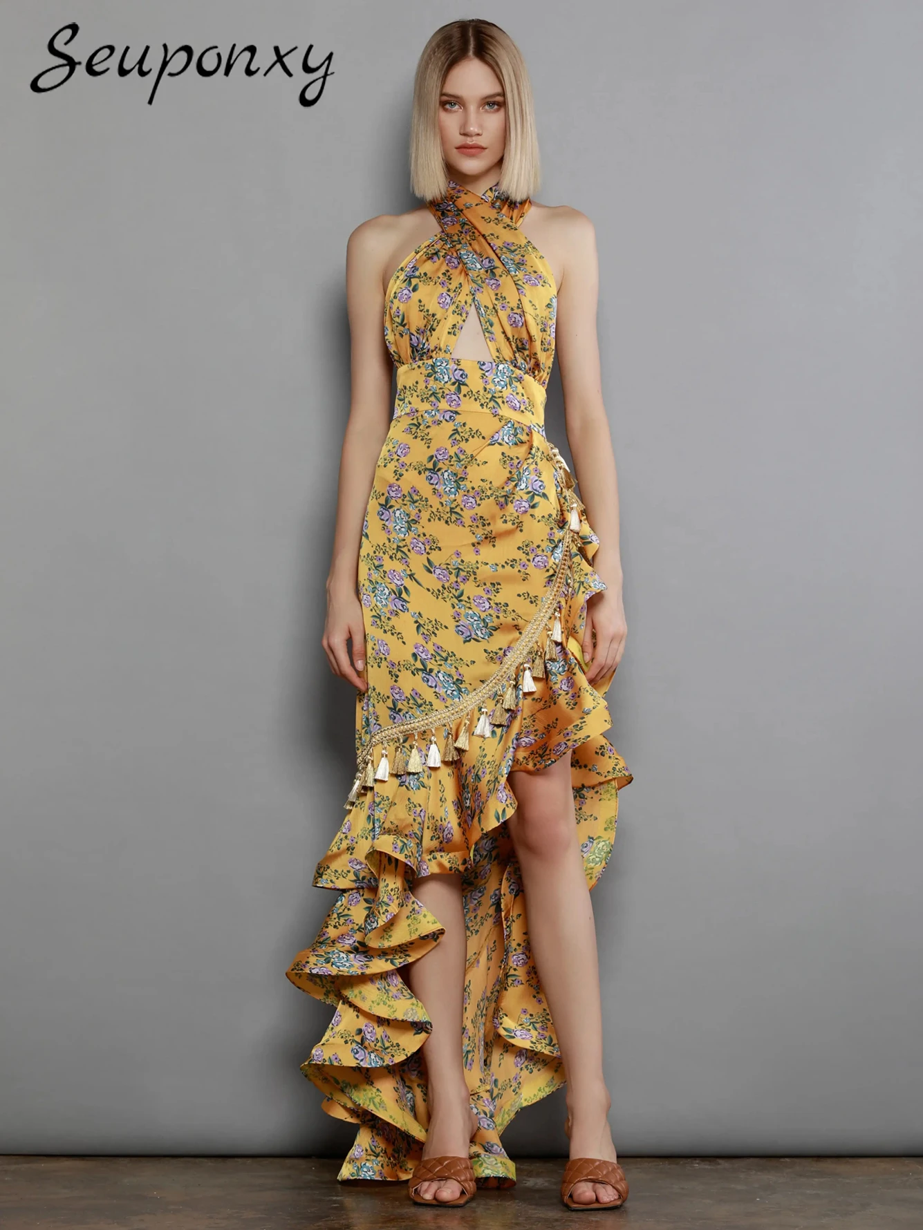 

Женское платье-макси без рукавов, с открытой спиной и оборками