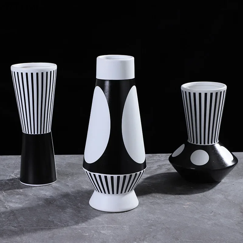 Simple Modern Black White Ceramic Vase Flower Arrangement Container Irregular Geometric Vase Living Room Countertop Decoration 3