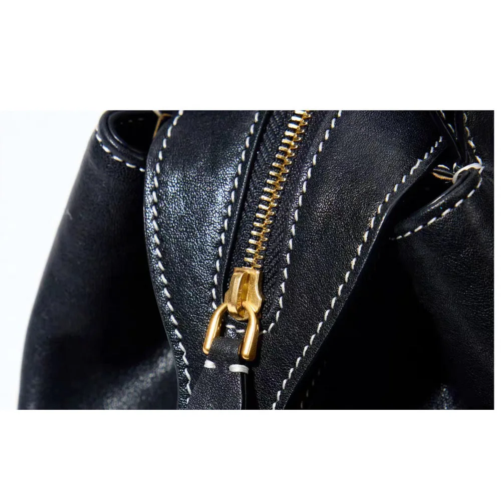 Unisex Leather Backpack Vegetable Tanned Leather Handbag_voghion.com