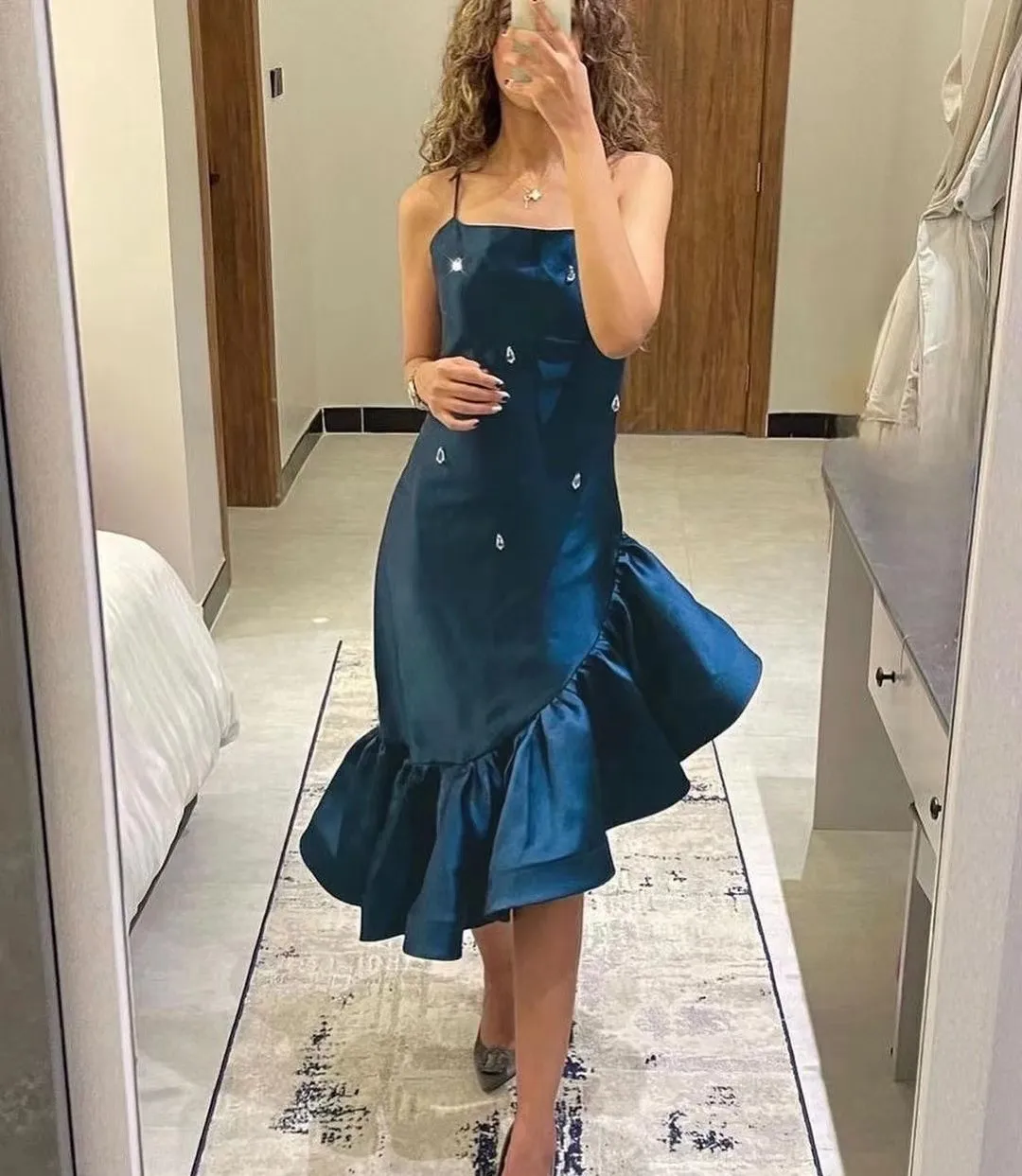 

Merida Crystal Asymmetrical Satin Prom Dresses Mermaid Spaghetti Straps Sleeveless Saudi Arabia Elegant Formal Dresses 2023