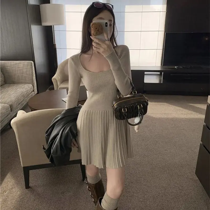 

Elegant Solid Knitted Dress Women Long Sleeve Square Collar Autumn Winter Korean Simple Ballet Dance Pleated Vestidos New T516