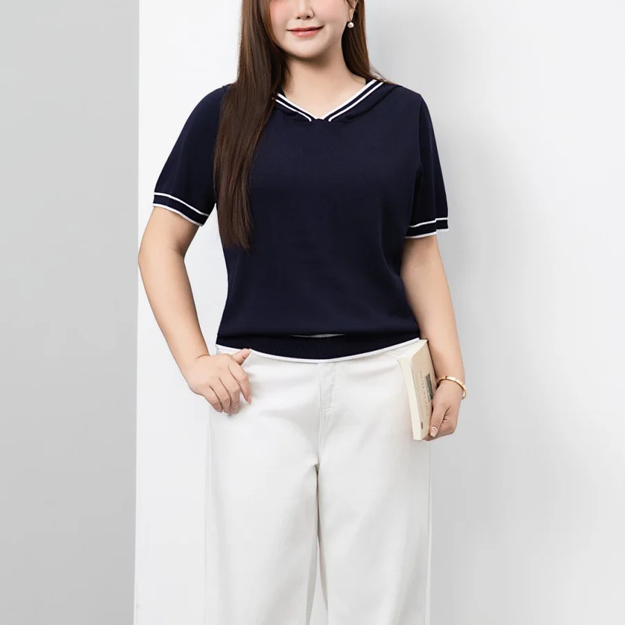 A Cool Contrasting Color Hooded Short Sleeved Top Plus Size Women Premium Commuting Style Ice Silk Knitting V-Neck T-Shirt 9252