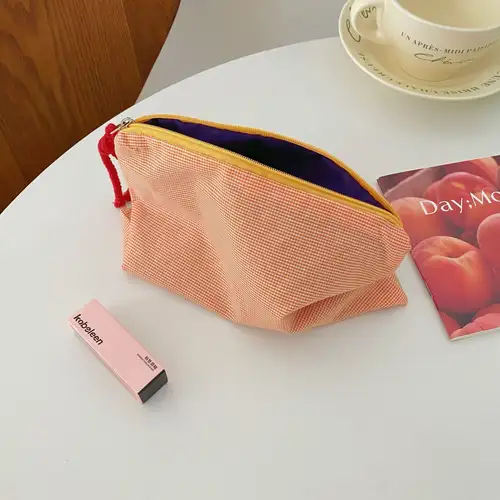 Large-Capacity Plaid Makeup Bag for Women Ins Style Portable Cosmetic Storage Bag Skincare oiletry Organizer  Travel Daily Use - Image 5