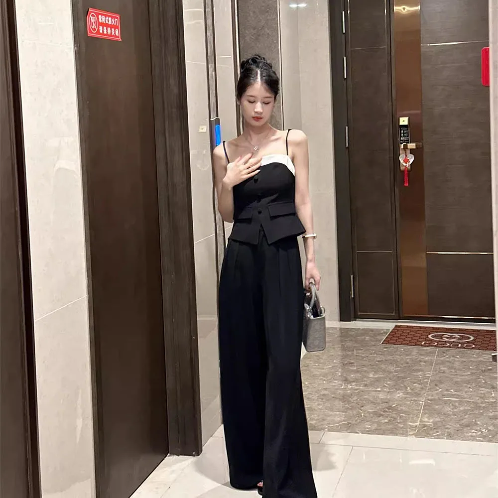 

Unique design sense, niche camisole vest, women's summer outerwear temperament, waist reduction, slimming off the shoulder top