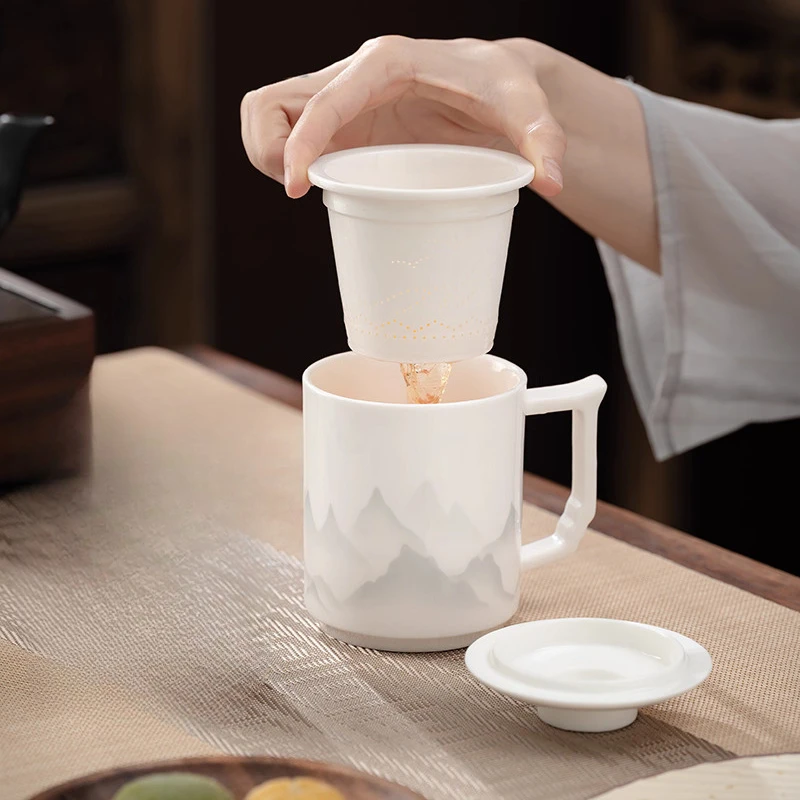 Chinese Style Tea Filtering and Separation Cups, With Cover White Porcelain Personal Mug, Home Drinkware Ceramic Office Cup, 1Pc