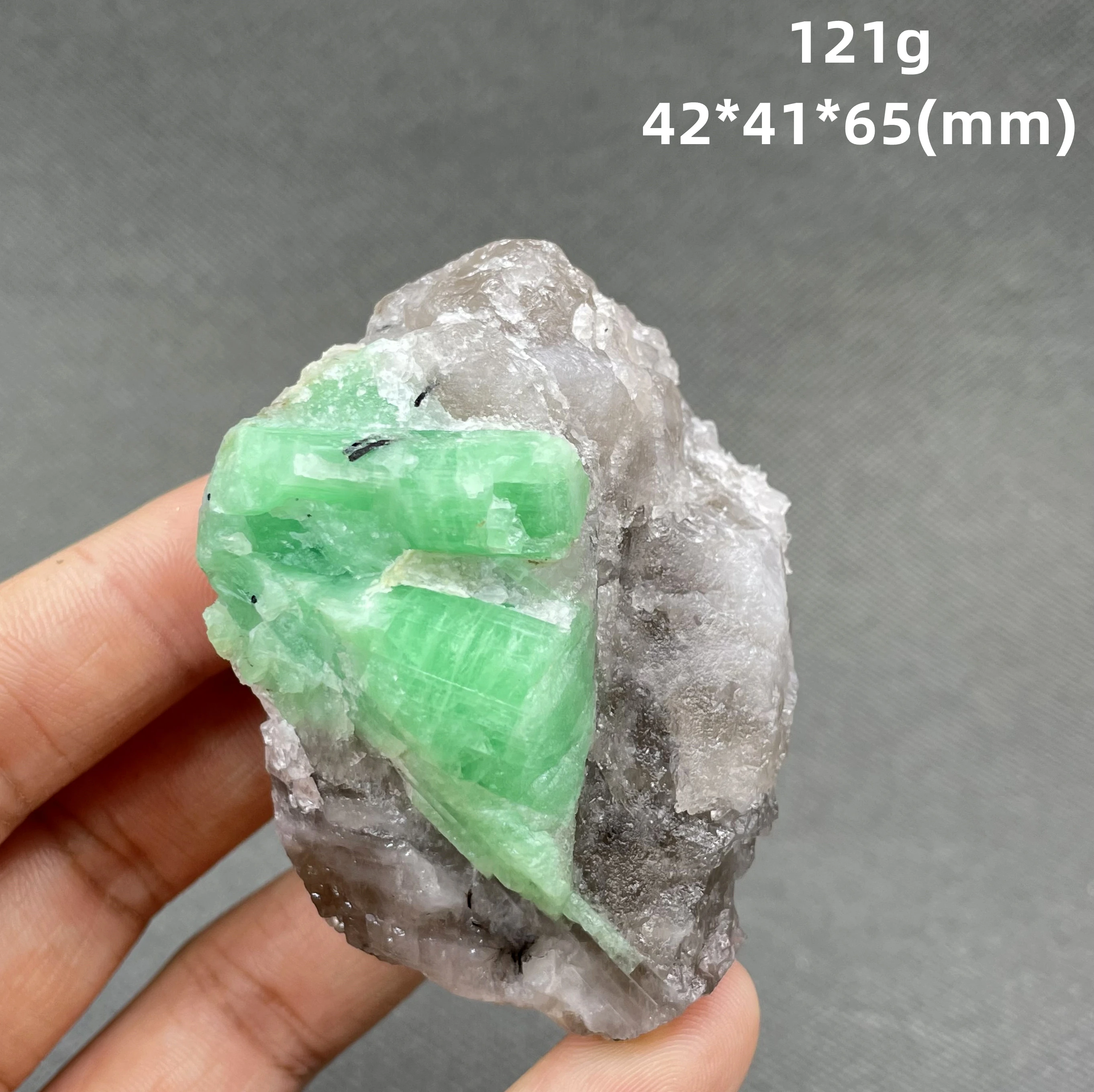 

BEST! BIG! 100% Natural green emerald mineral gem-grade crystal specimens stones and crystals quartz crystals from China