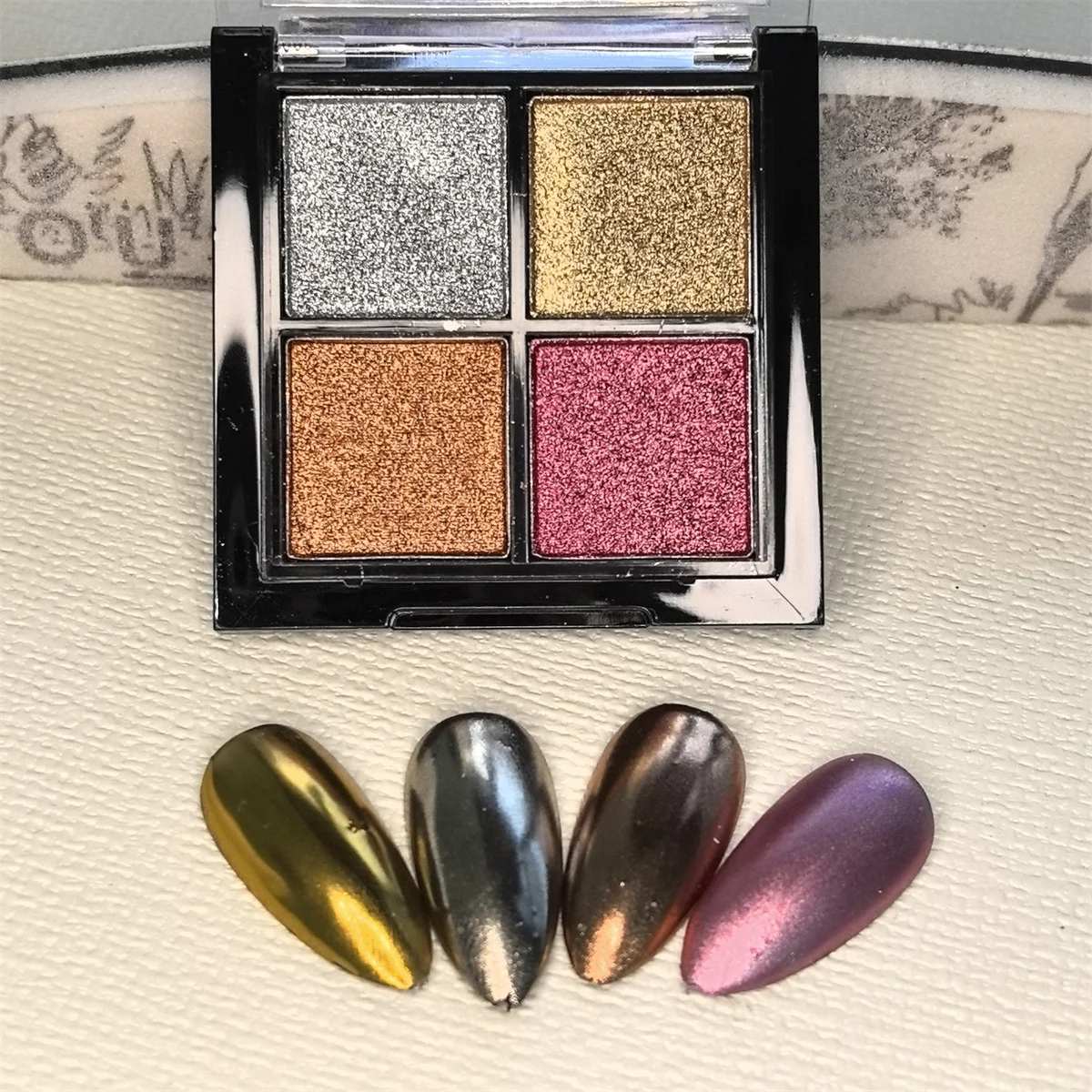 4 grid chrome nail magic mirror powder palette holographic laser aurora solid mirror gel polishing pigment decoration nail powder nail glitter nail pigment 1pc