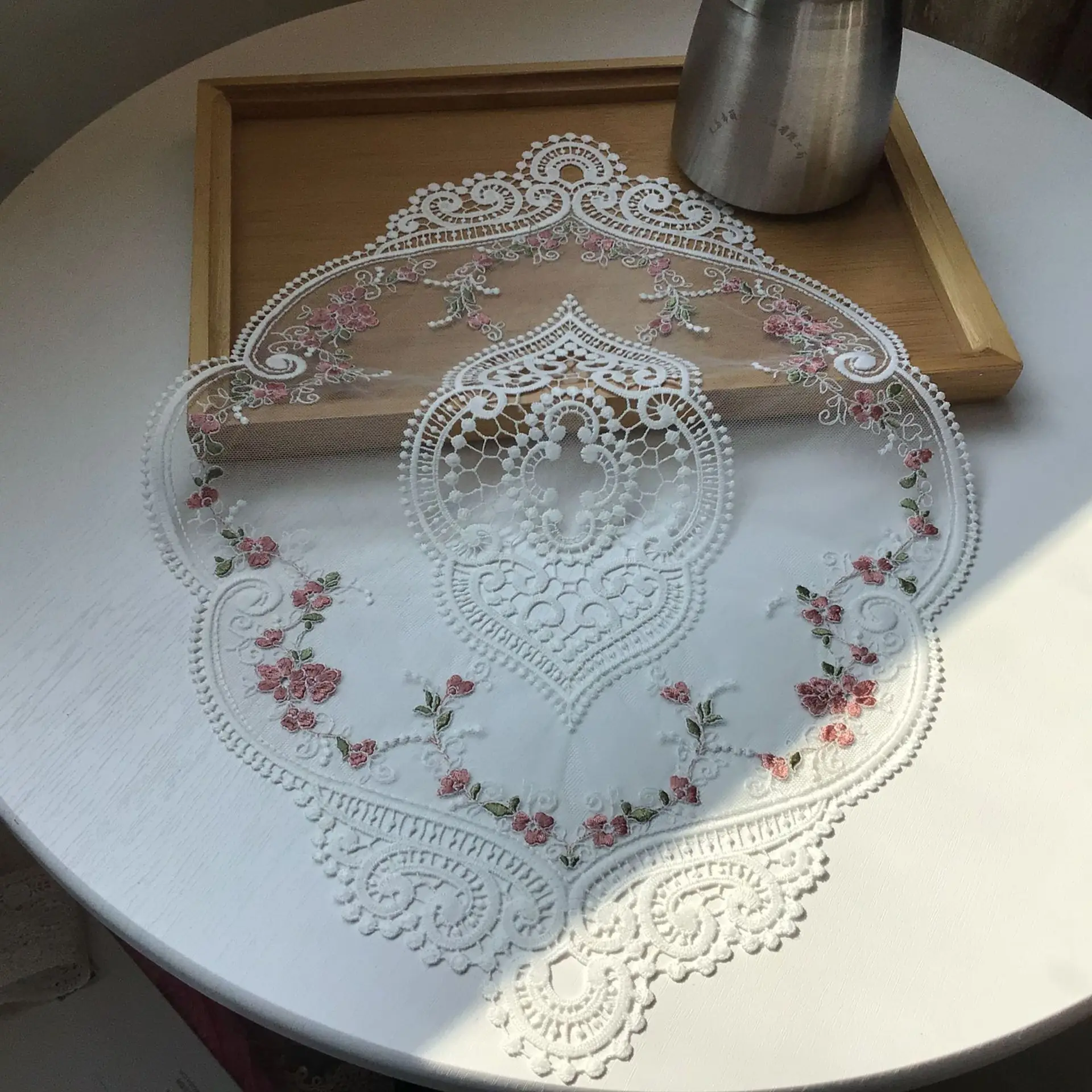 European Style Rose Embroidered Placemat Tablecloth Lace Round Wedding Party Vintage French Desktop Pastoral Decoration Supplies