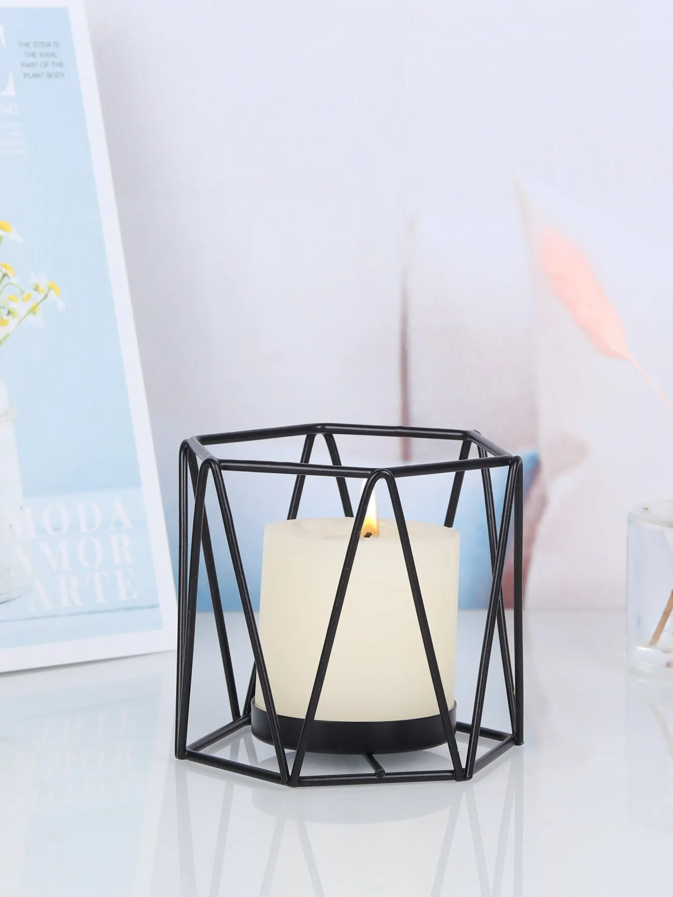 1pc Creative Nordic Iron Art Geometric Candlestick Indoor Decoration Aromatherapy Candle Holder Romantic Table Decoration 2
