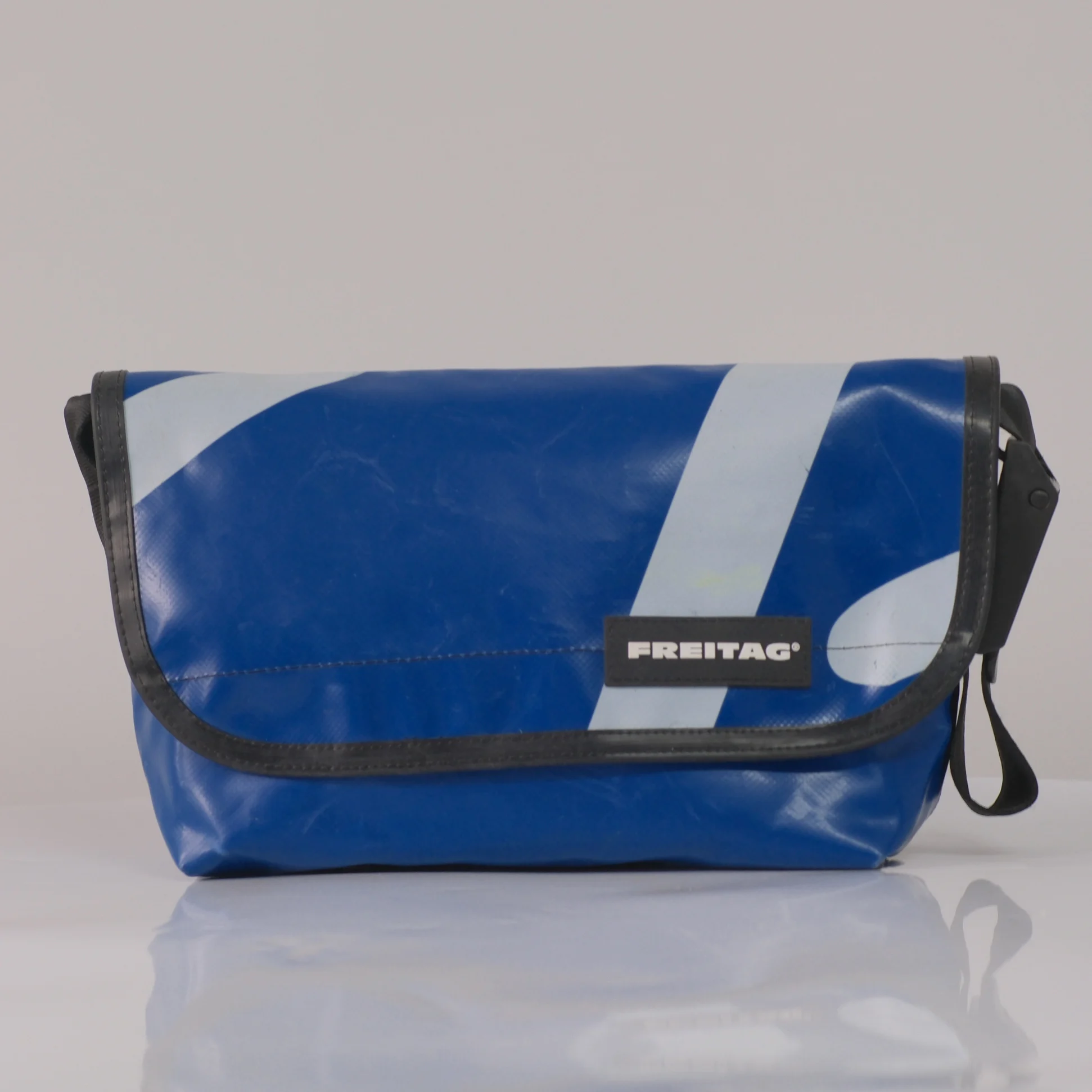 FREITAG F41 HAWAII FIVE-O Messenger Bag Single Shoulder Bag Crossbody Bag Swiss Cycling Eco-Friendly Bag