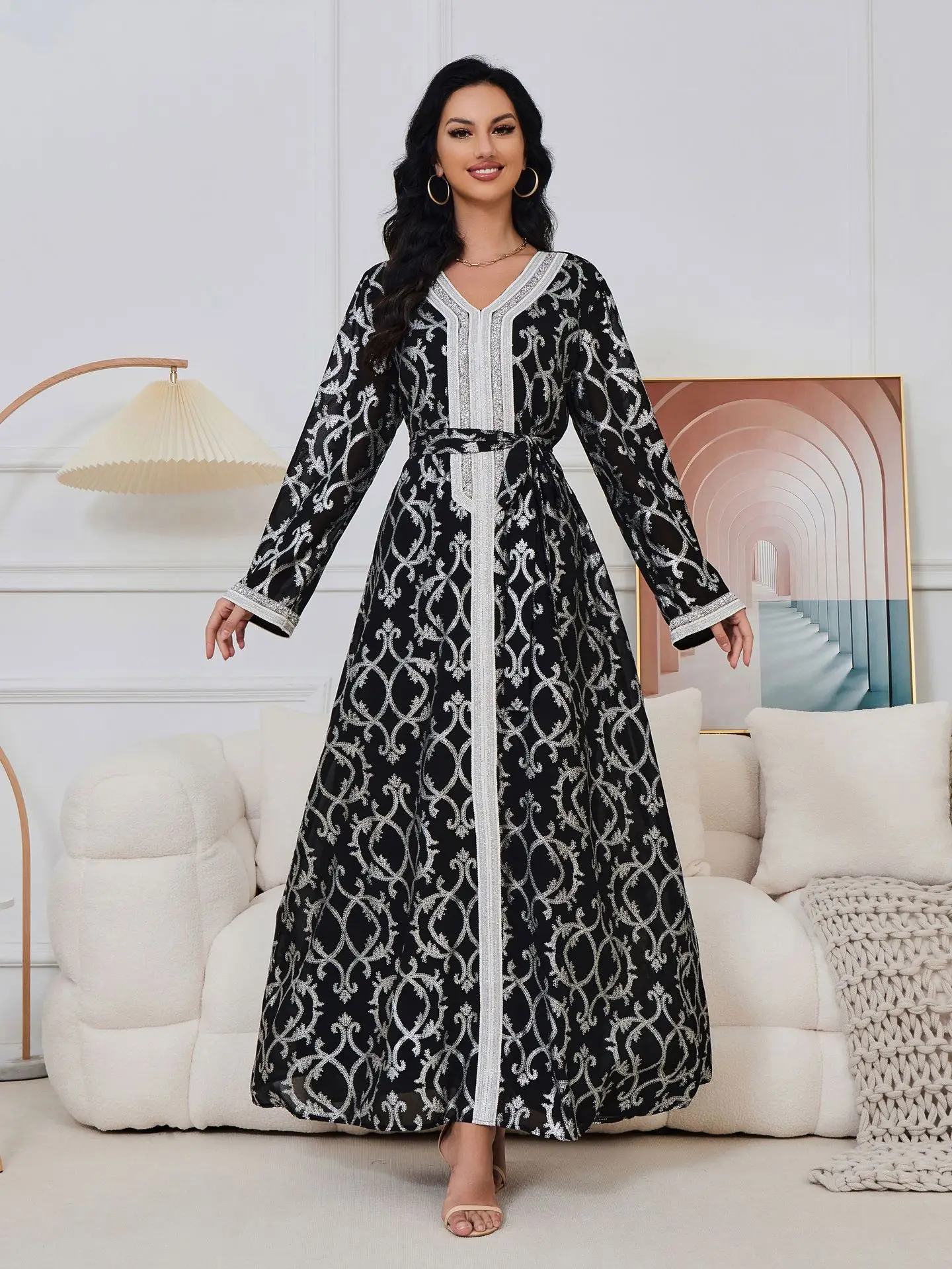 

Dubai Abaya Dress Long Muslim Dresses Elegant Morrocan Kaftan Evening Dress Fashion A-Line Party Dress Prom Dresses Embroidery