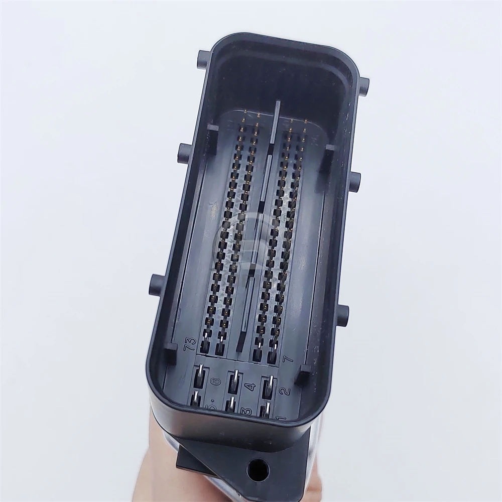 Computer Control Unit ECU 39117-03010 ME17.9.11.1 310 9001140997