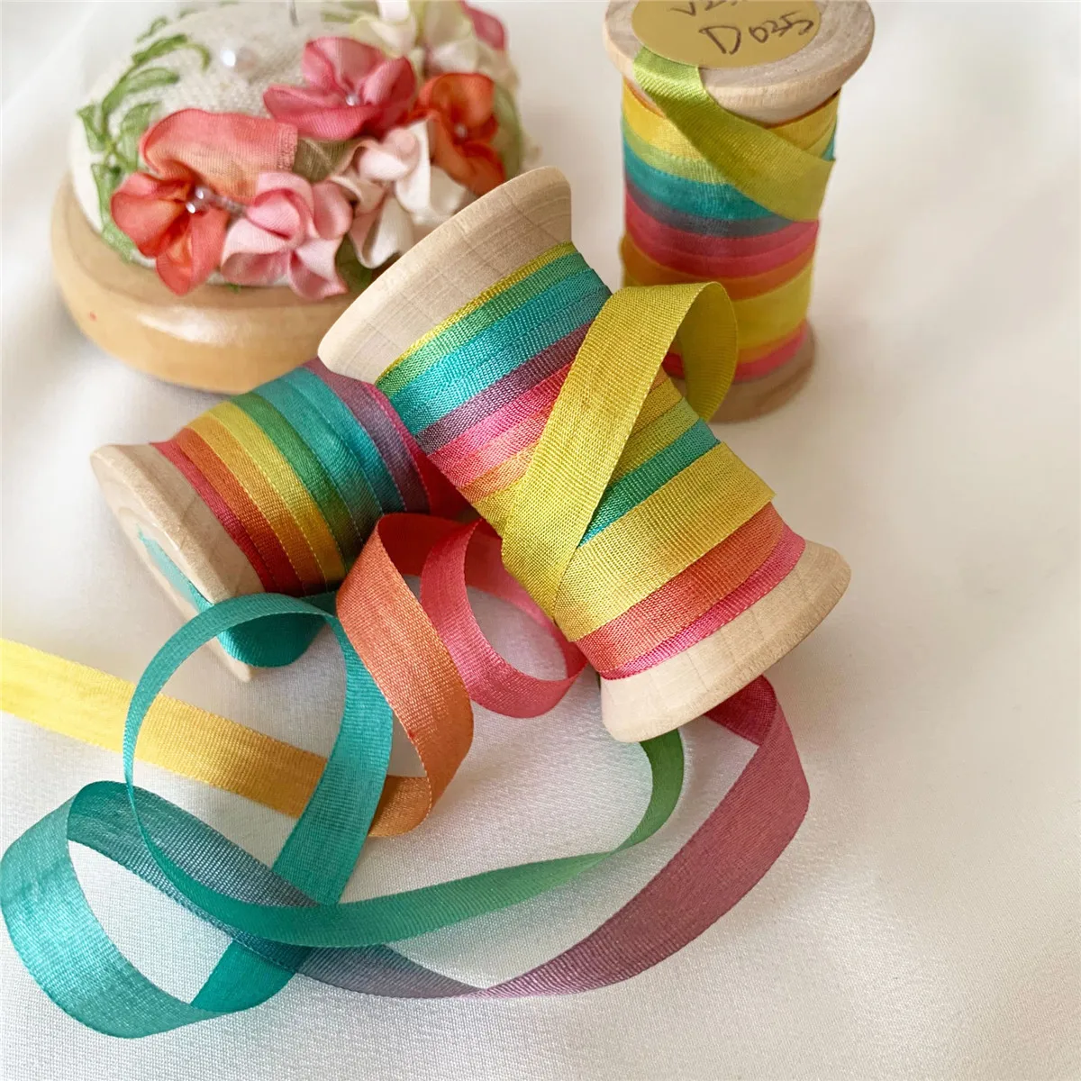7mmX10m/Roll Vareigated Pure Silk Satin Ribbon Hand Dyed For Sewing Embroidery Needlework Handcraft Christmas Decor
