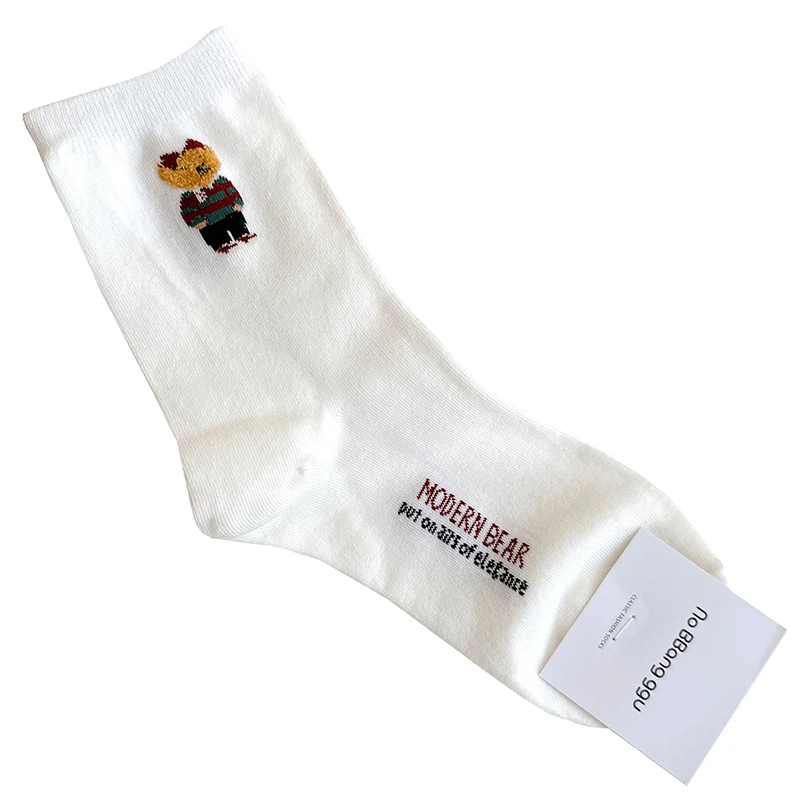 Elegant Lady Bear Cartoon Women's Cute Cotton Socks - Harajuku Style Novelty Breathable Christmas Gift