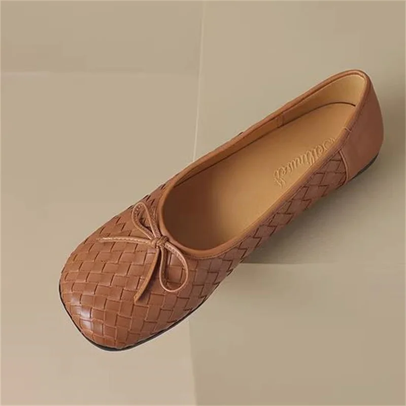 

Weaven Ladies' Shoes Butterfly-knot Chassure Femme Flat Heels Round Toes Women Shallow Zapatos De Mujer Stitching Female Leather