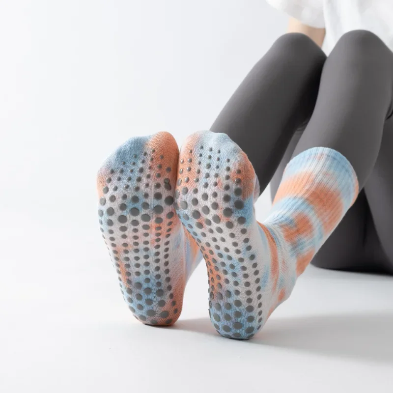 New Cotton Breathable Sweat-absorbing Gradient Color Stocking Non-slip Yoga Socks Mid-tube Gym Dance Ballet Pilates Socks Women