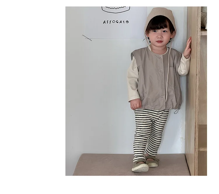 Description Picture 4 of item2025 Spring New Baby Loose Sleeveless Vest Infant Girls Solid Cardigan Coat Toddler Boys Casual Vest Jacket Baby Clothes