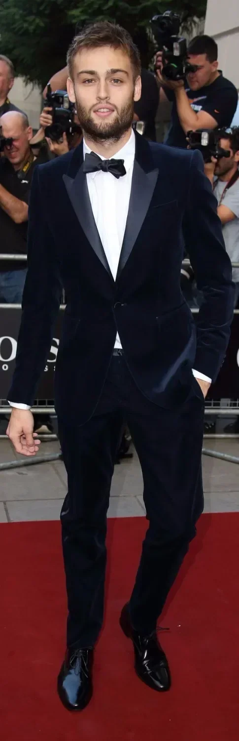 

High Quality Custom Navy Blue Velvet Elegant Suit Formal Wedding Suits for Men Prom Blazer Sets Slim Fit 2 Piece Fashion Tuxedo