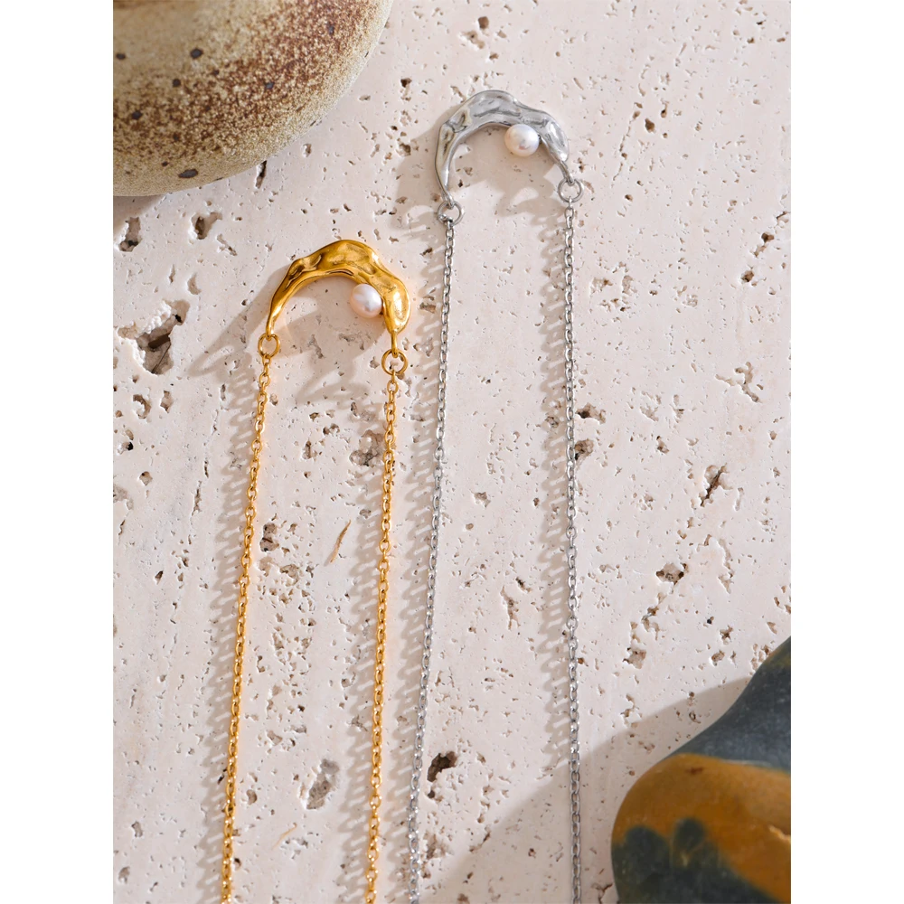 Yhpup Necklace Pearl Moon Charm Beecher